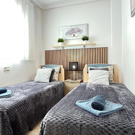Superior La Playa! 3 Bedrooms! 2 Baths! Air Condition! Side Sea View! 托雷维耶哈 外观 照片